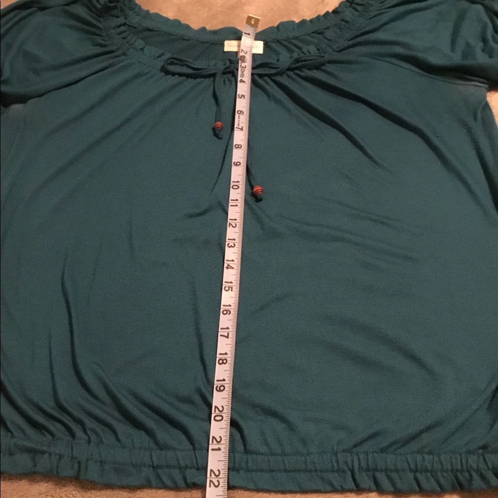Beautiful Turquoise blouse - Picture 7 of 8
